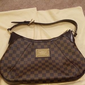 Louis Vuitton Thames Shoulder Bag